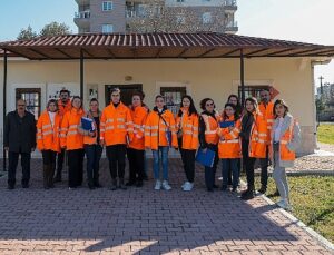 Antalya Büyükşehir sel bölgesinde vatandaşların ihtiyaçları karşılanıyor