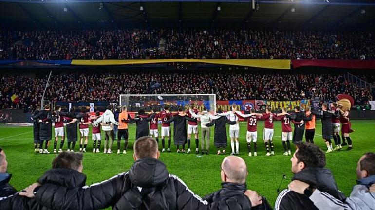 Yüzlerde Biletli Taraftar Biletsiz