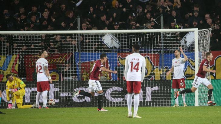 Galatasaray’ın Sparta Prag Mağlubiyeti ve Eleştiriler