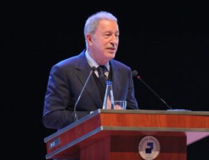 Hulusi Akar: YPG ve PKK hiçbiri Kürt kardeşlerimizle eş değer değildir