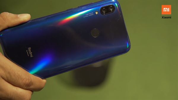 Redmi Y3 dayanıklılık testi görüntüsüyle resmi olarak görüldü