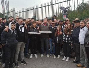 Beşiktaşlı Taraftarlar Nevzat Demir Tesisleri’nde Takıma Moral Verdi