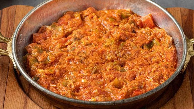 Çakallı Menemen Tarifi