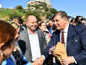 CHP İzmir Büyükşehir Belediye Başkan Adayı Cemil Tugay Mahalle Muhtarlarıyla Buluştu