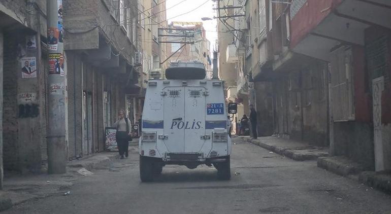 Diyarbakır’da Akraba İki Aile Arasında Silahlı Kavga