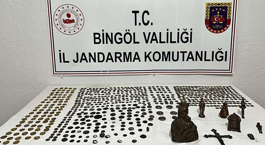 İl Jandarma Komutanlığı Operasyonunda Tarihi Eser Kaçakçıları Yakalandı