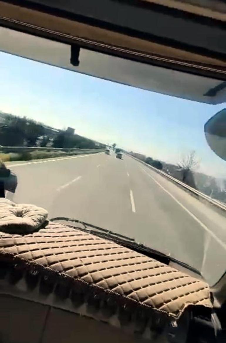 İzmir-Aydın Otoyolunda Tehlikeli Durum: Baba Kızını TIR Çekicisinin Direksiyonuna Geçirdi