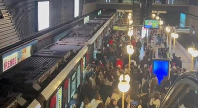 İzmir Metrosunda Gecikme ve Yaşanan Olaylar