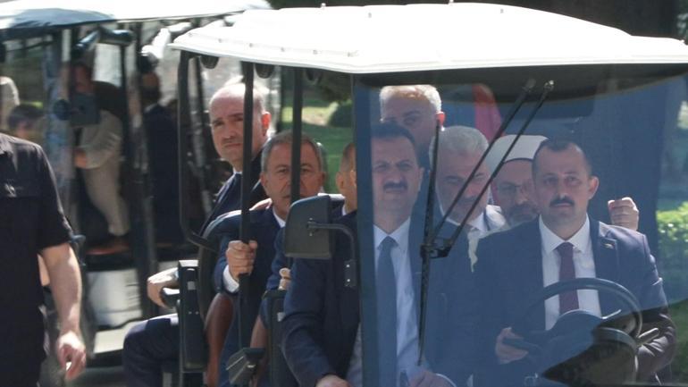 Cumhurbaşkanı Erdoğan Ayasofya Camii ve Topkapı Sarayı'nı Ziyaret Etti