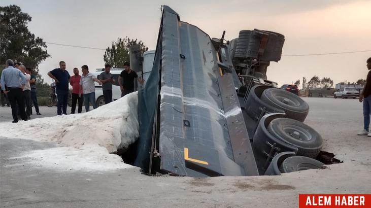Olaylı Kum Yüklü Kamyon Kazası Güzelevler Mahallesi'nde Meydana Geldi