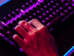 Klavyede Et İşareti Nasıl Yapılır?