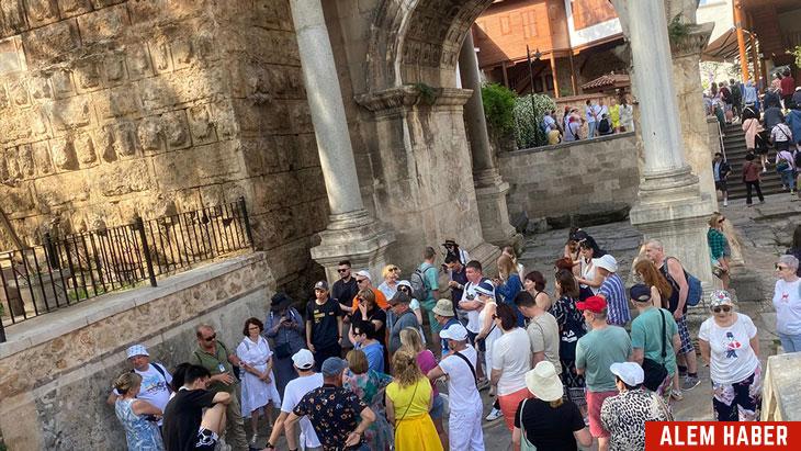 Turizm Rehberliği Mezunlarına Yeni İş İmkanları