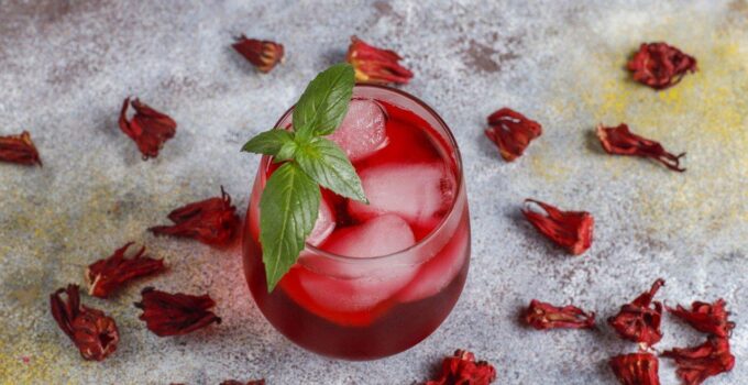 Berry Hibiscus İçeceği Tarifi