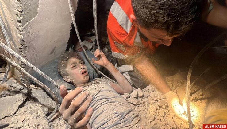 İsrail’in 345 gündür saldırılarını sürdürdüğü Gazze’de şehit sayısı 41 bin 206’ya çıktı